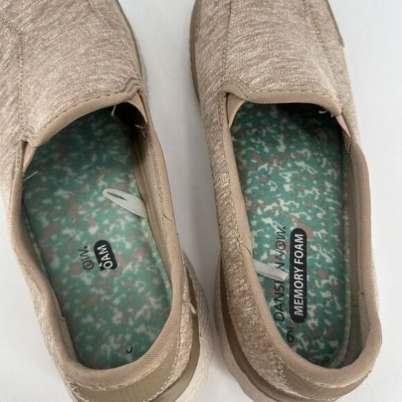 Danskin Now Women's Slip-on Tan Memory Foam Active Shoes Size 9 Cushion Flats - Picture 10 of 10